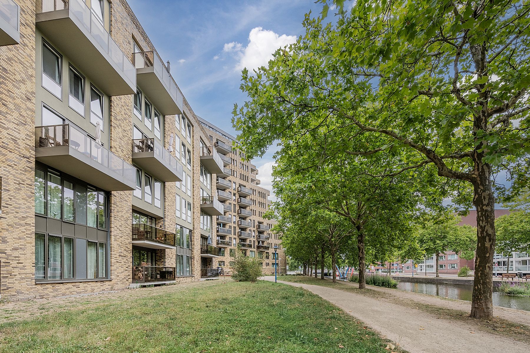 3-soba stantanje z 96 m²