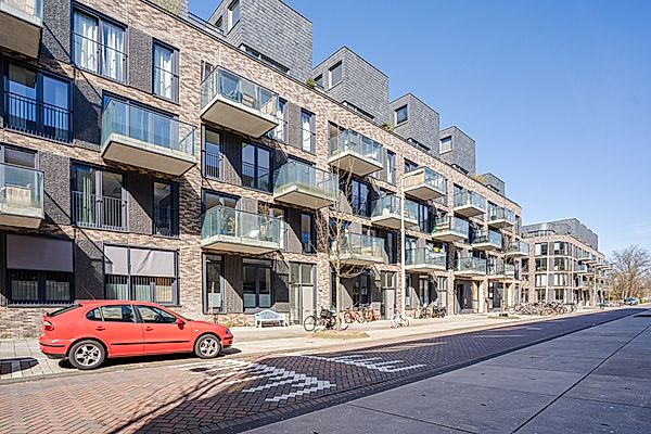 private-rentals for rent on Stephensonstraat 18 M