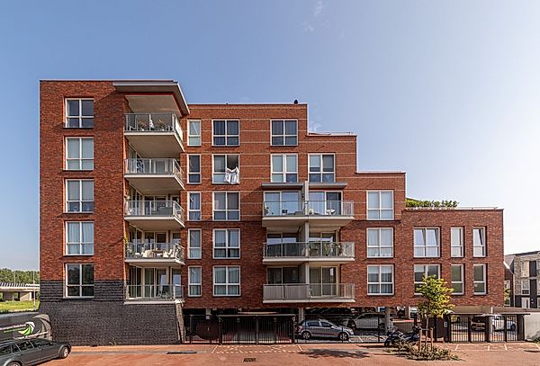 free-sector-houses for rent on Mont Saint Michel 21