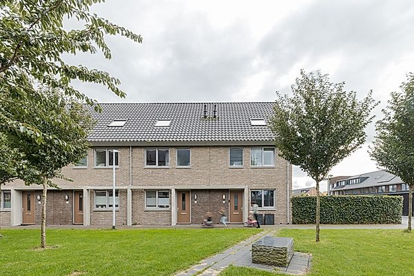 private-rentals for rent on Van Oortstraat 8