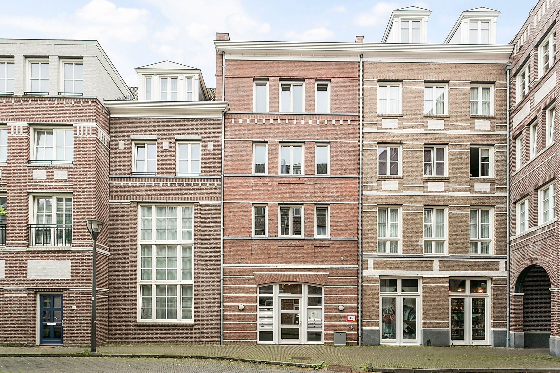 Bekijk foto 1/16 van apartment in Helmond